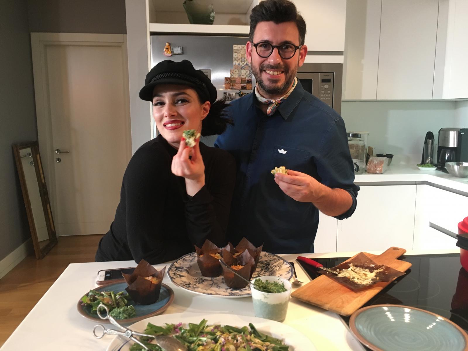 Simpatična Sara otkriva kulinarske čari Istanbula.