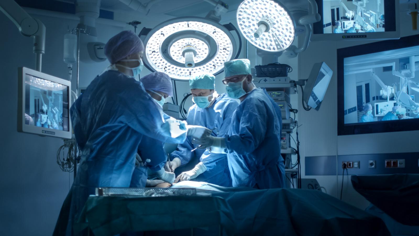 Problem može biti nedostatak donorskih organa pa se osim transplantacije uspješno koriste i alternativne metode.
