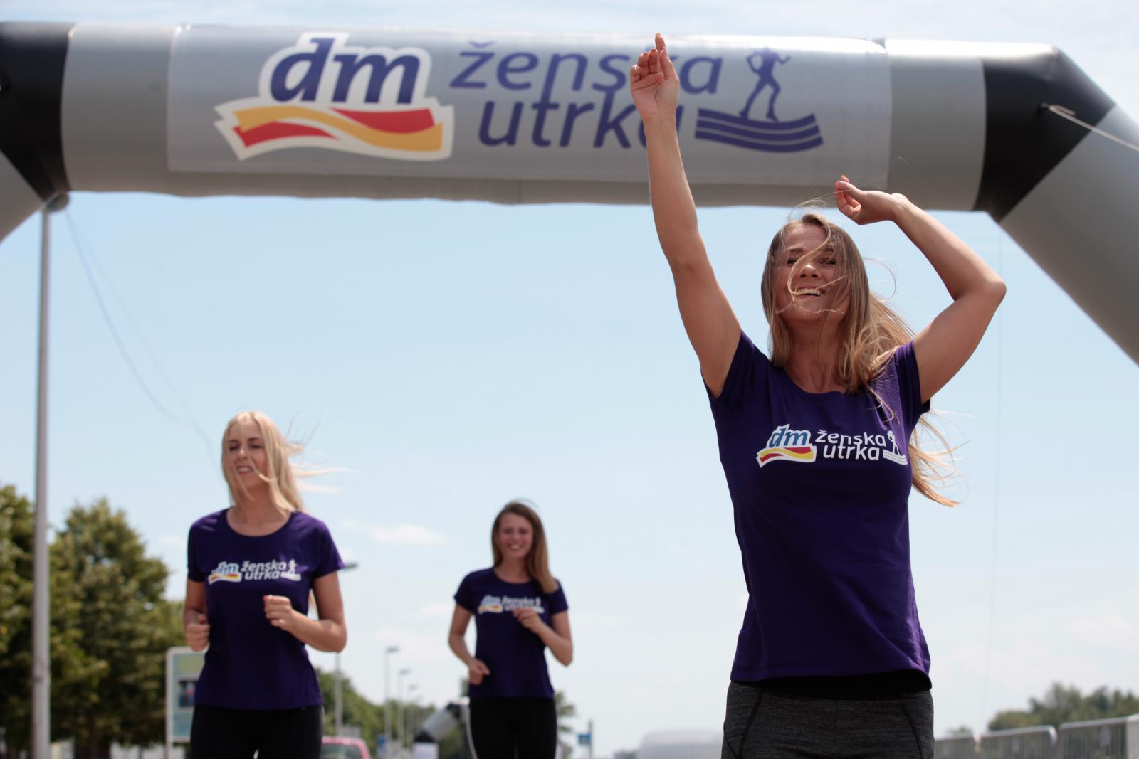 Povedite sa sobom prijatelje, dečke i muževe, jer će na otvorenom moći pratiti toliko čekanu utakmicu Hrvatske protiv Nigerij.