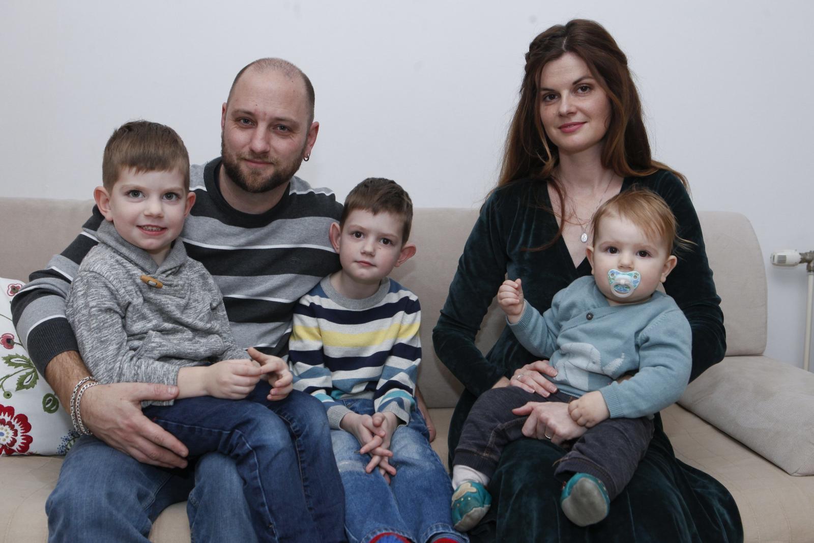 Ivana sa svojim dečkima, suprugom Krešimirom i sinovima Tomom, Mihaelom i Nikolom.