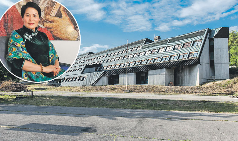 Jiang Yu (u krugu) već se sastala s načelnicima općina Kumrovec i Krapinske Toplice. U Kumrovcu žele hotele, a u Krapinskim Toplicama starački dom