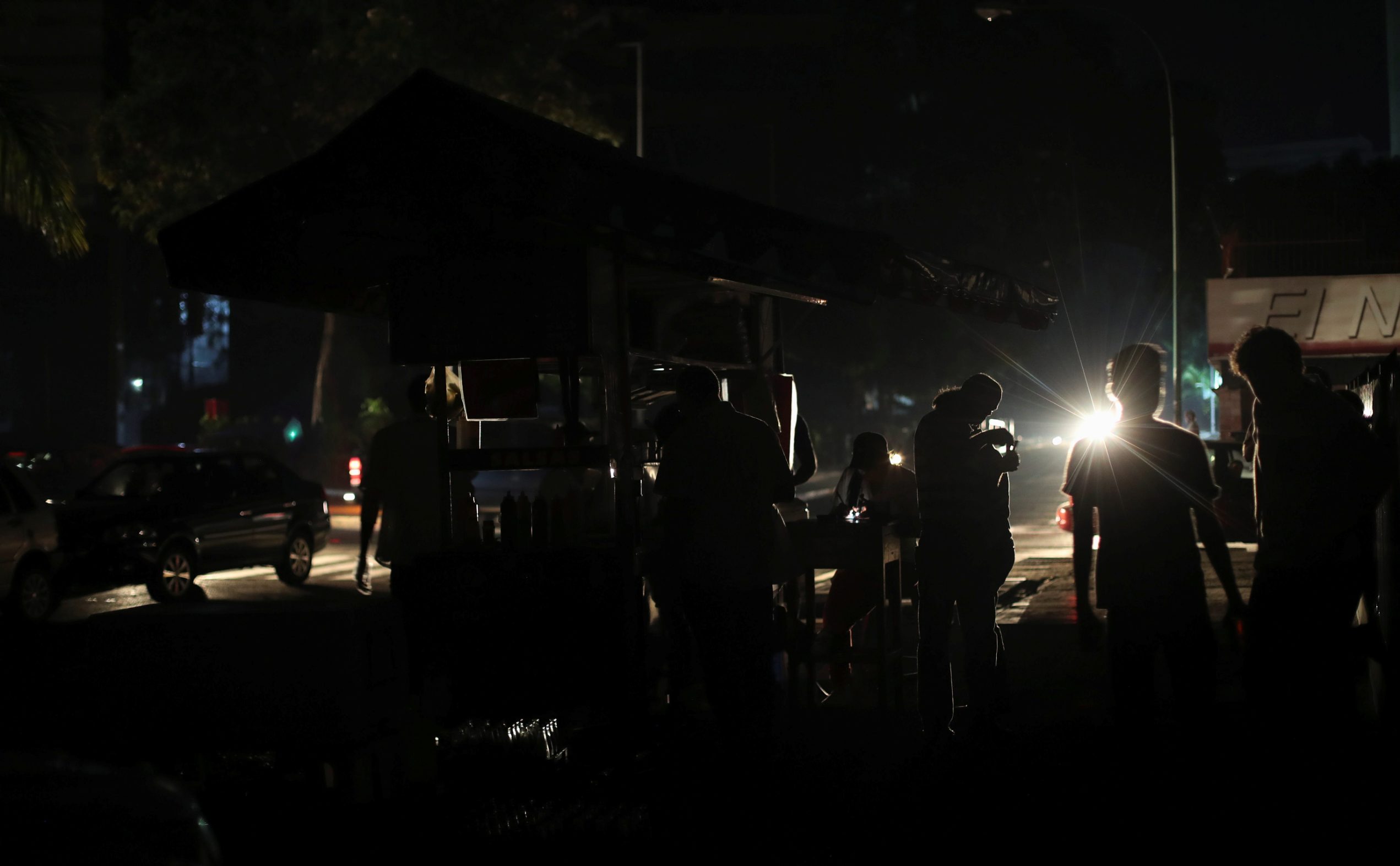 2019-03-30T013241Z_2038804082_RC1FA1861360_RTRMADP_3_VENEZUELA-POLITICS