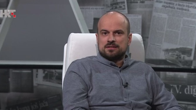 Vojko V., Nedjeljom u 2