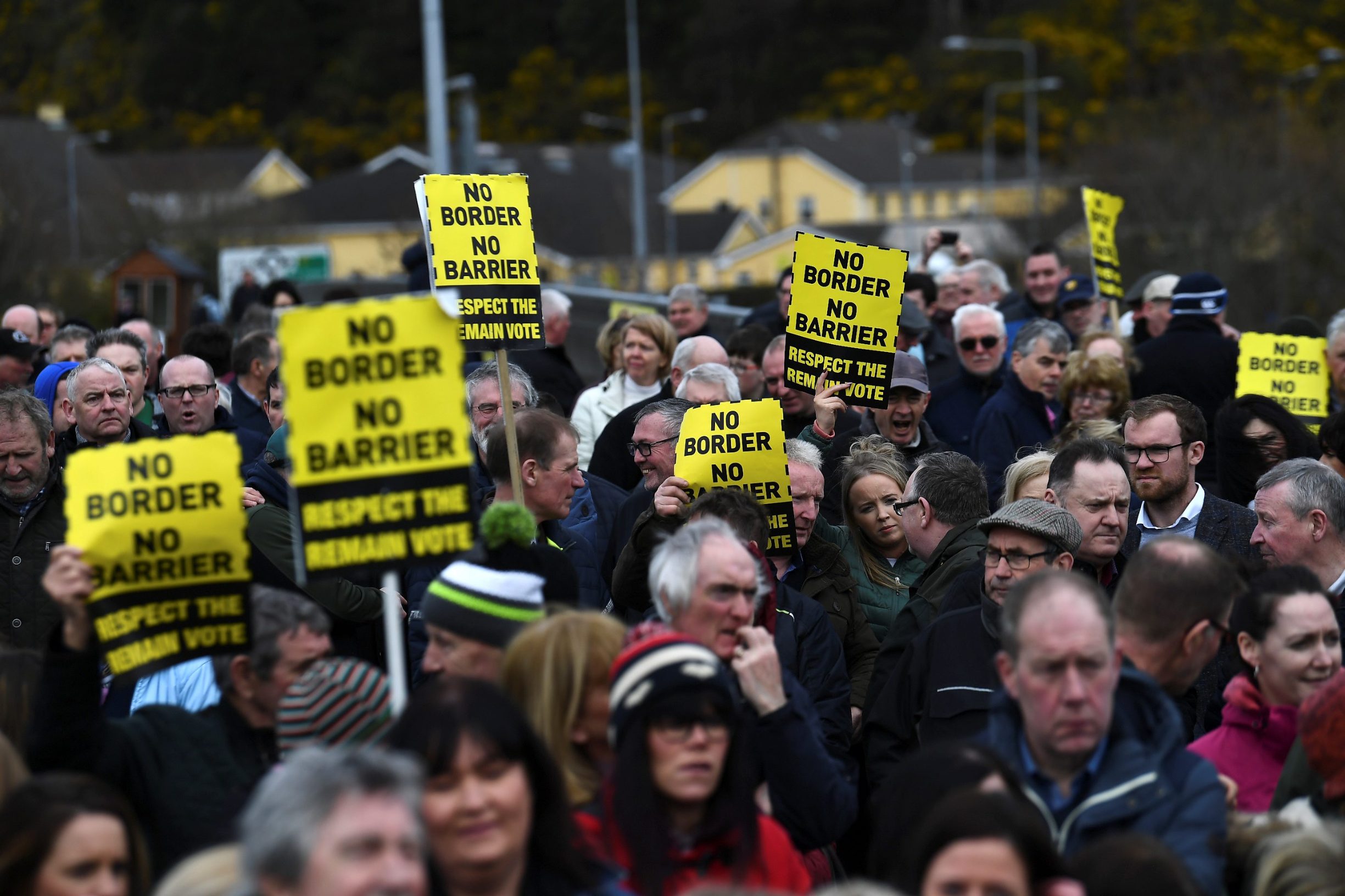 Nezadovoljni stanovnici Irskog otoka prosvjedovali su zbog moguće granice između Belfasta i Dublina 