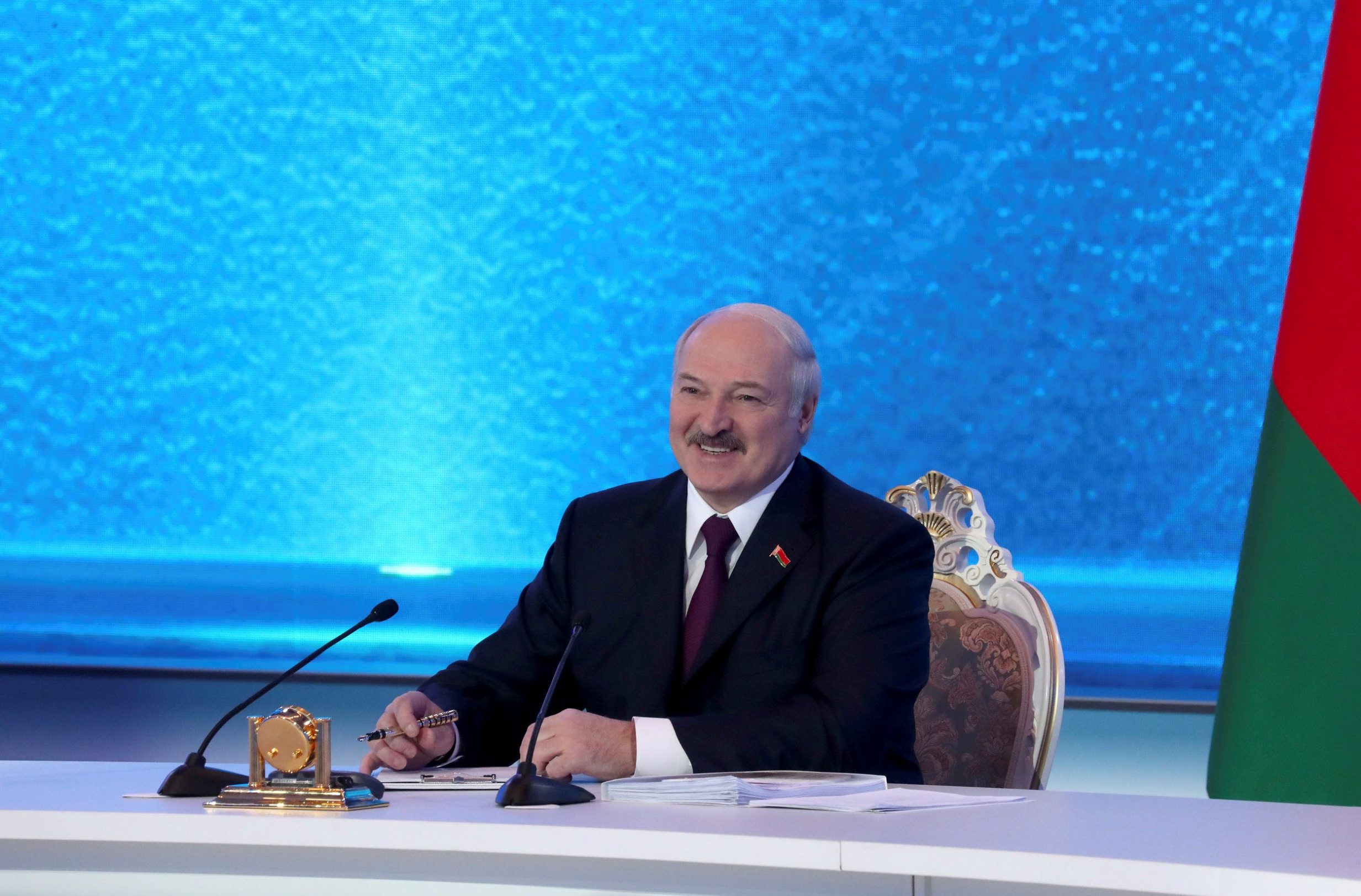 2019-03-01T090245Z_228038254_RC1AFDB7D580_RTRMADP_3_BELARUS-PRESIDENT