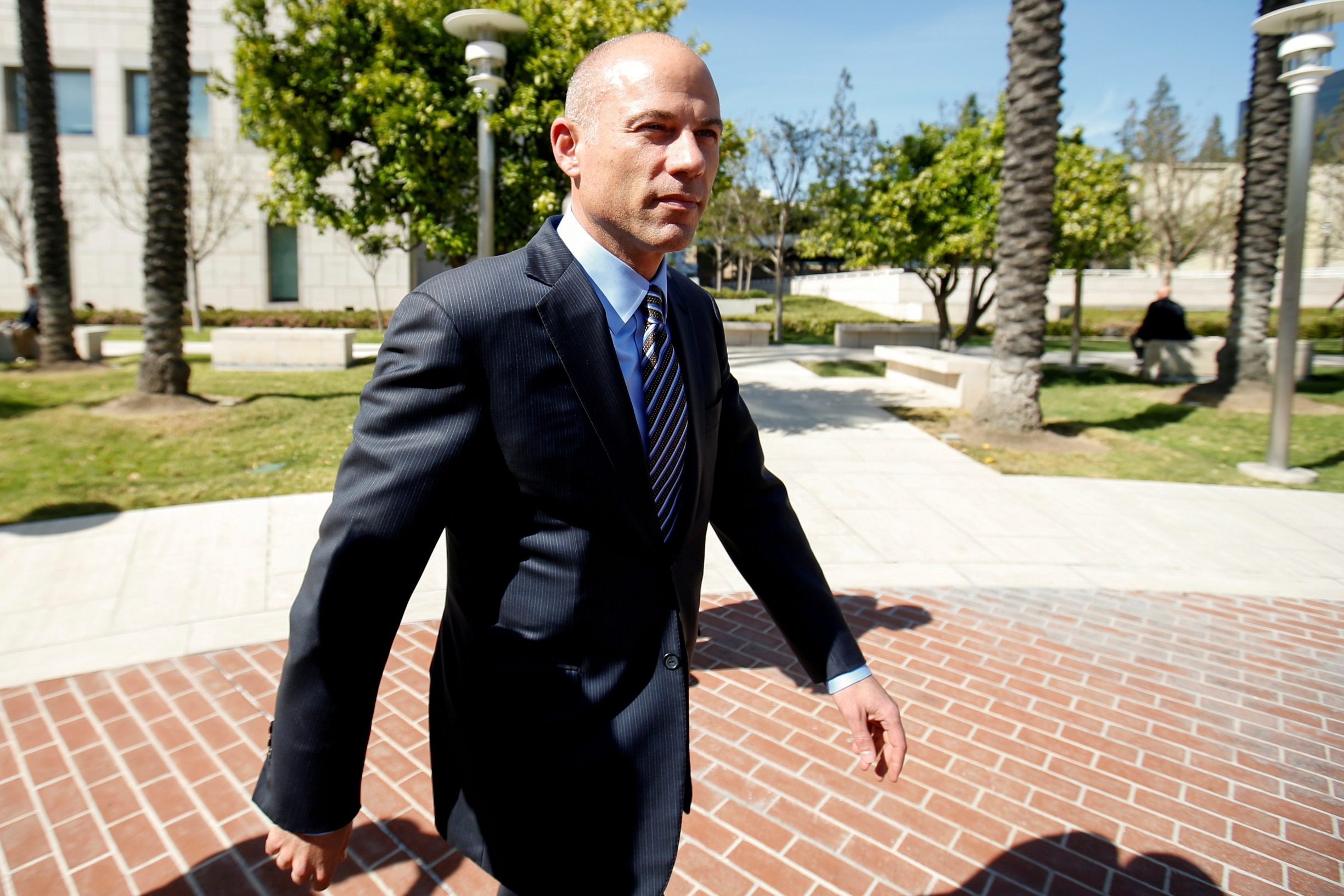 2019-04-02T012126Z_662492251_RC1ACD8D5510_RTRMADP_3_USA-CRIME-AVENATTI