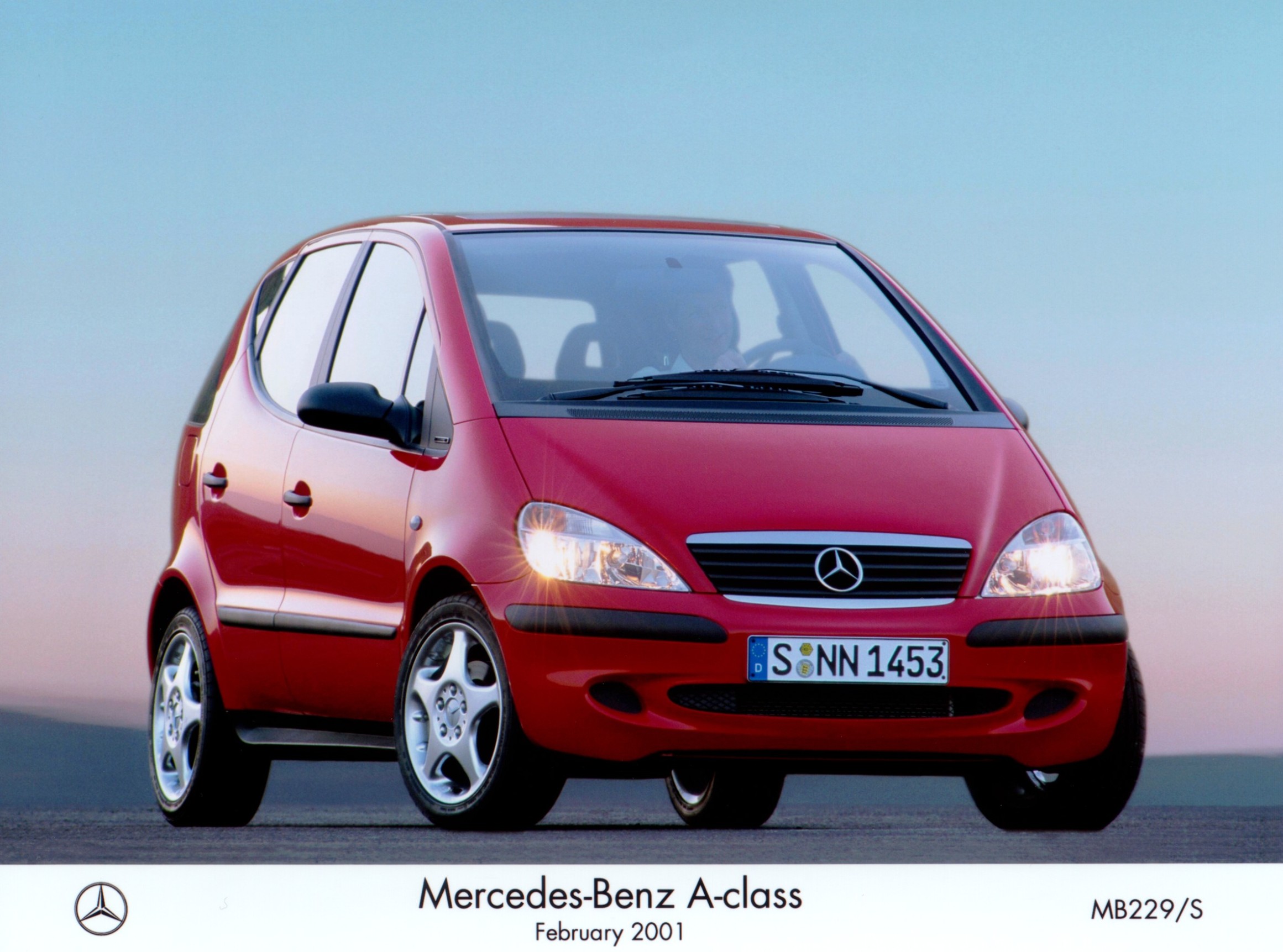 048437600_1221939593