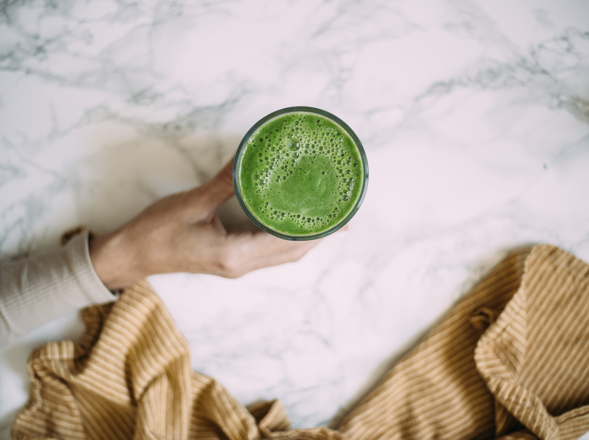 Probajte smoothie od celera, ananasa i krastavca. 