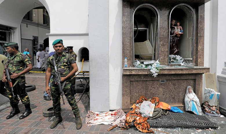2019-04-21T102615Z_1832337668_RC19288D3920_RTRMADP_3_SRI-LANKA-BLAST_1