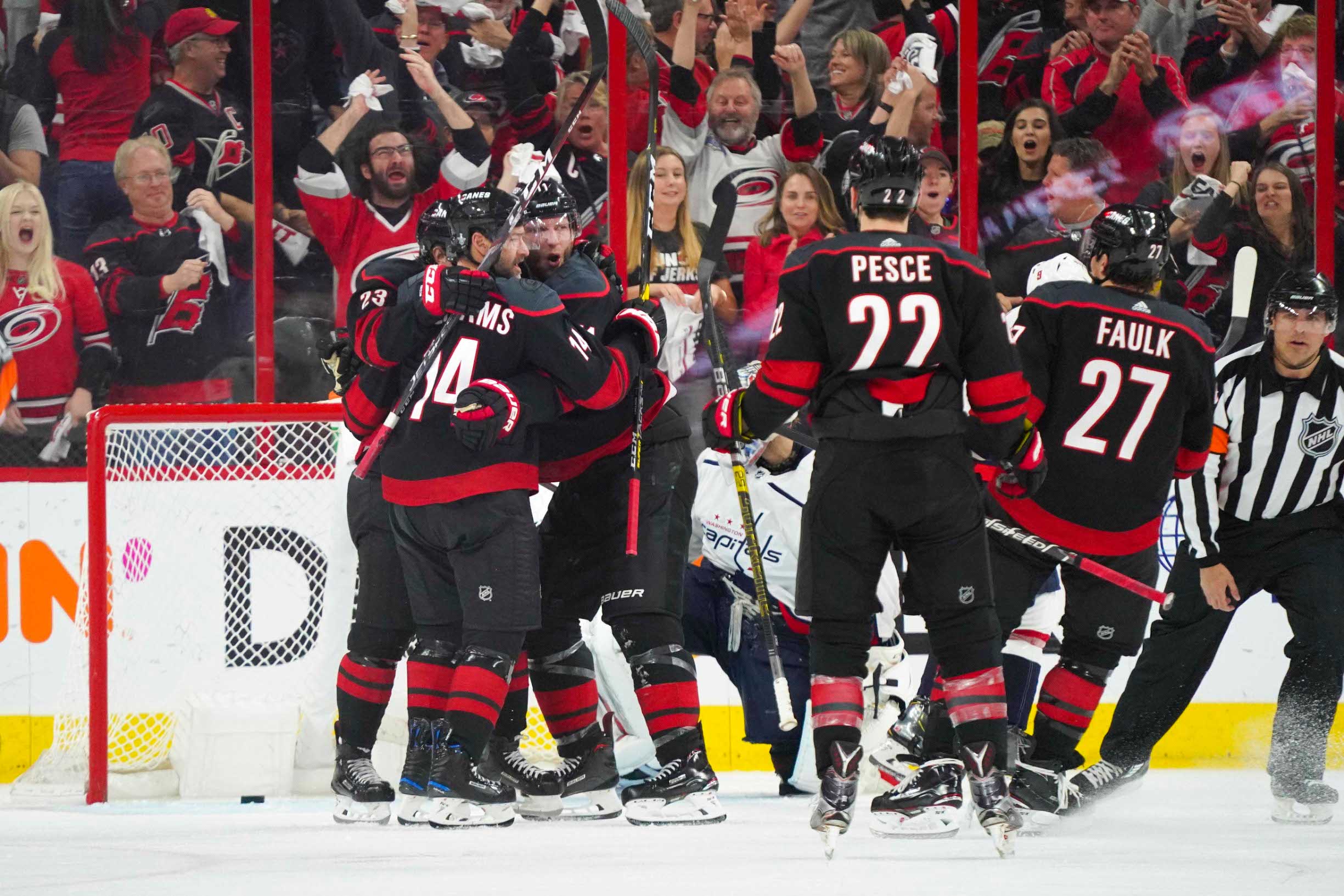 2019-04-23T021743Z_117441564_NOCID_RTRMADP_3_NHL-STANLEY-CUP-PLAYOFFS-WASHINGTON-CAPITALS-AT-CAROLINA-HURRICANES