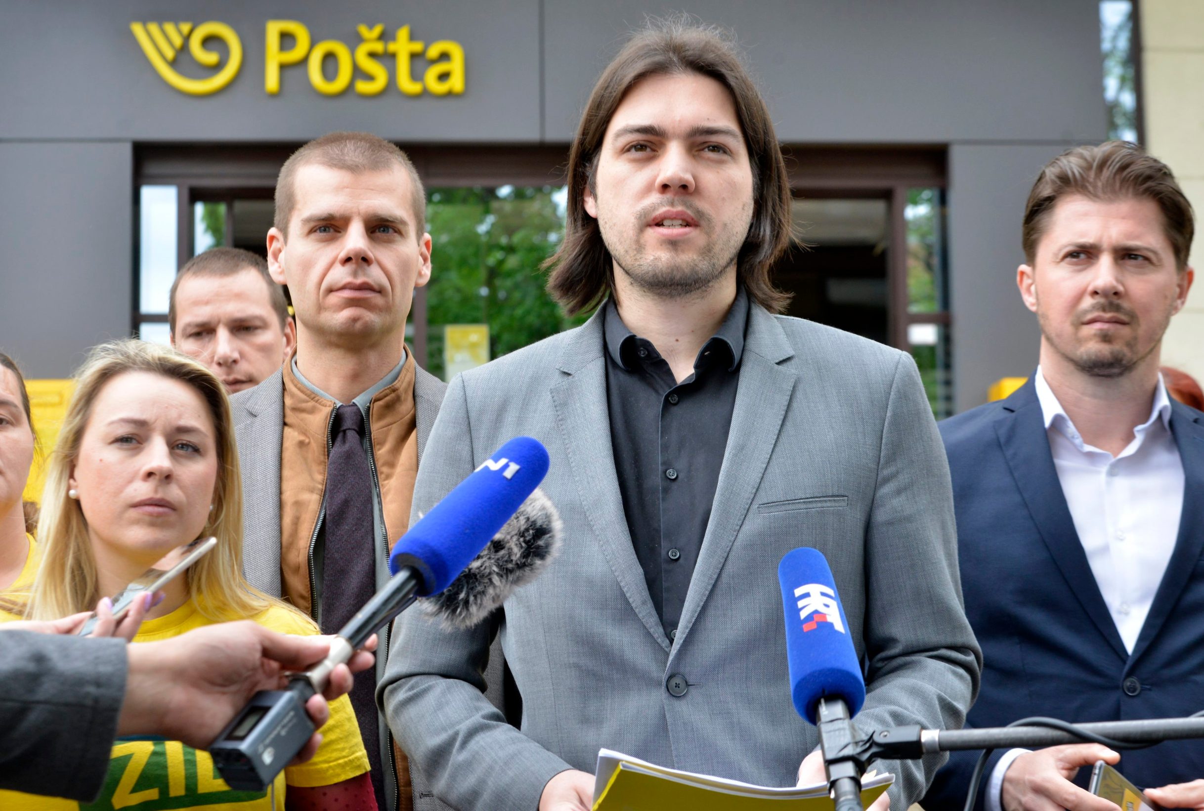 Vodstvo Živog zida na konferenciji za medije