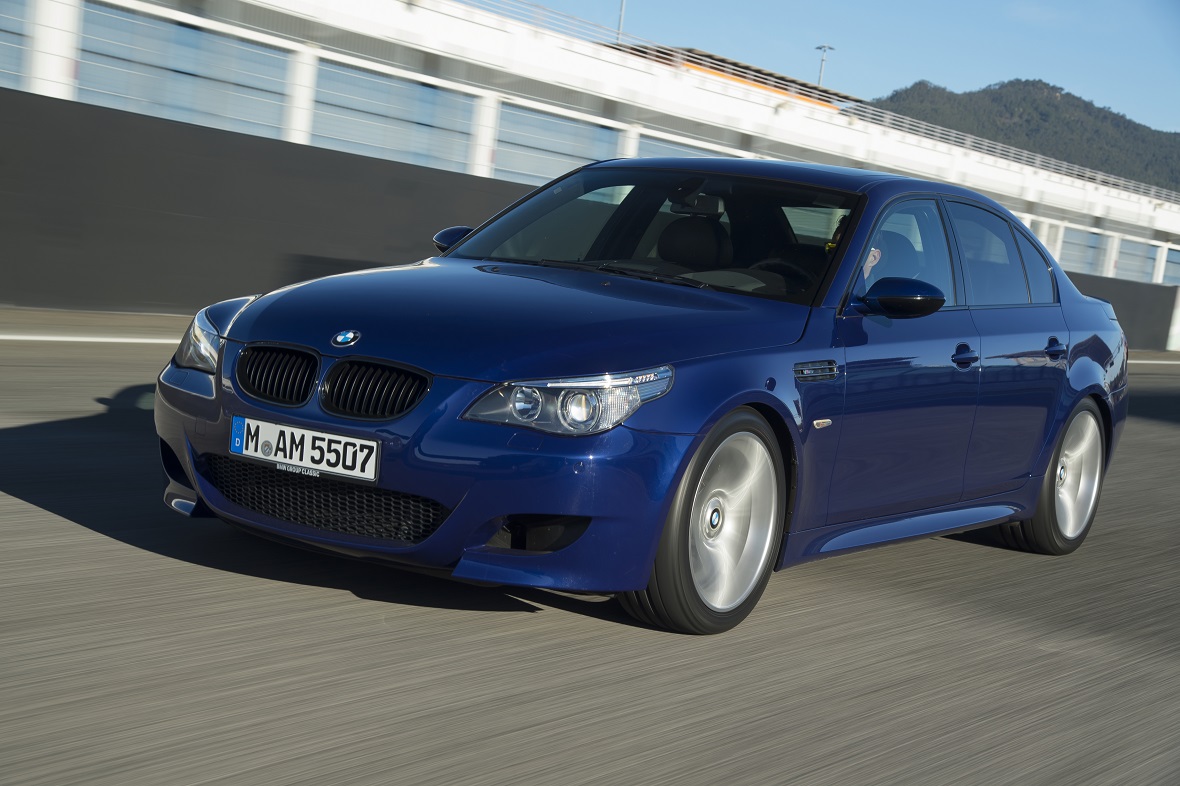 P90287075_highRes_the-bmw-m5-period-of_1