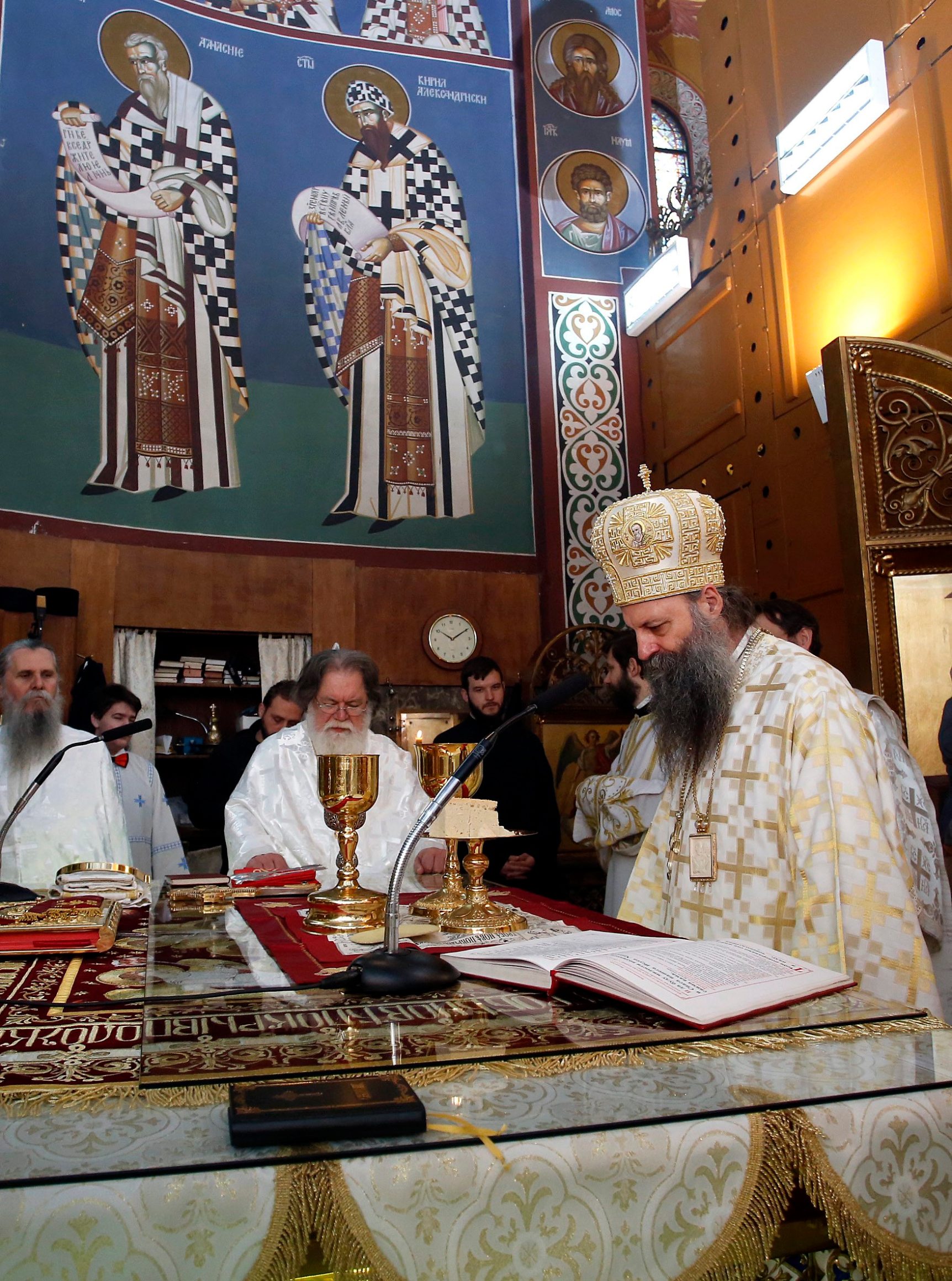 mitropolit zagrebačko-ljubljanski Porfirije Perić