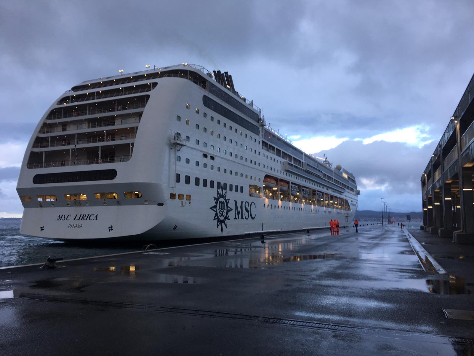 Prvi kruzer na novom putničkom terminalu u Gaženici