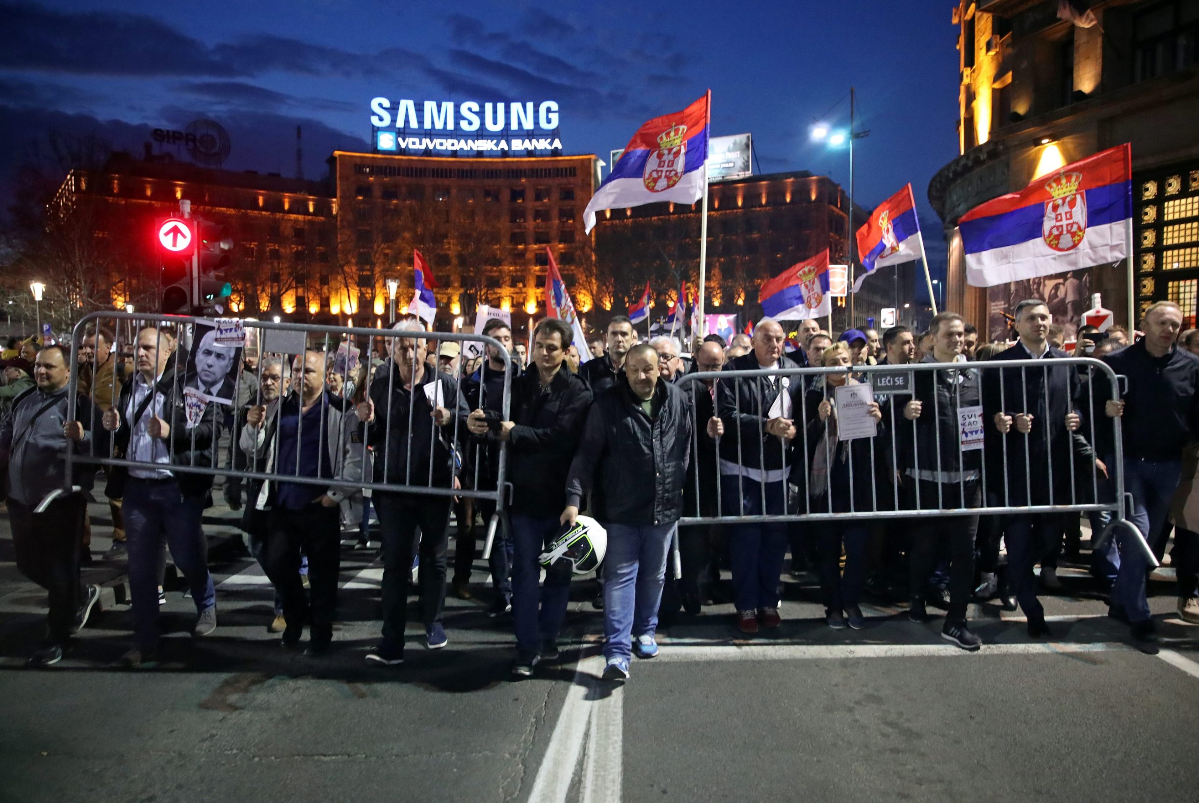 2019-04-06T180307Z_208295547_RC136775B330_RTRMADP_3_SERBIA-PROTESTS