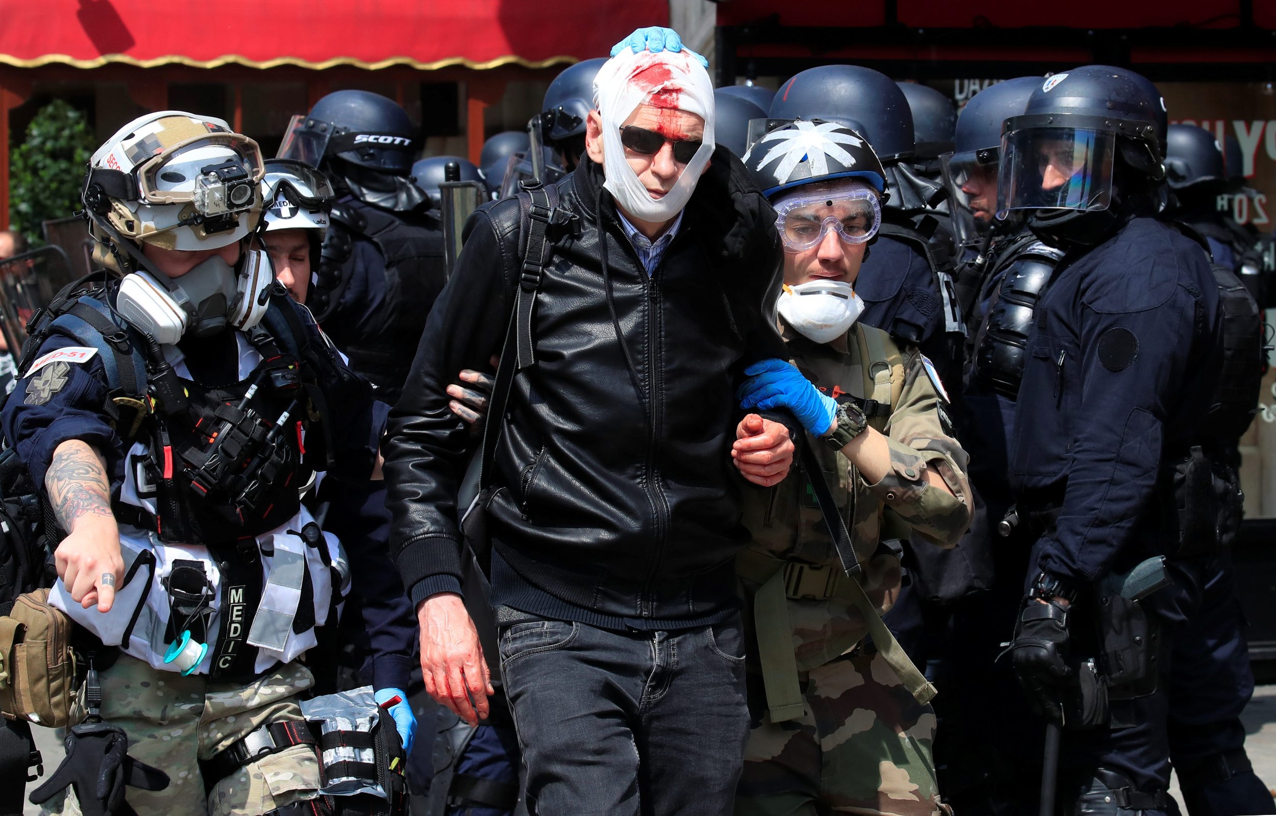 2019-05-01T114931Z_773954942_RC1ABE62FD30_RTRMADP_3_MAY-DAY-FRANCE-PROTESTS