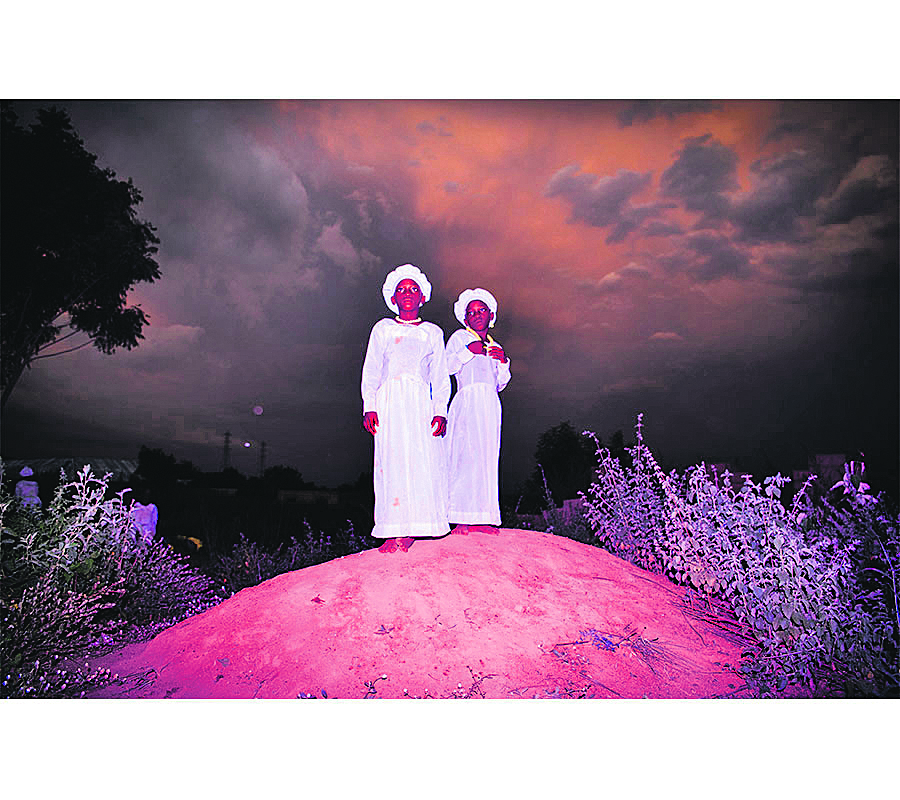 239940-307999-Sanne-De-Wilde-and-Benedicte-Kurzen-RPD2019-11