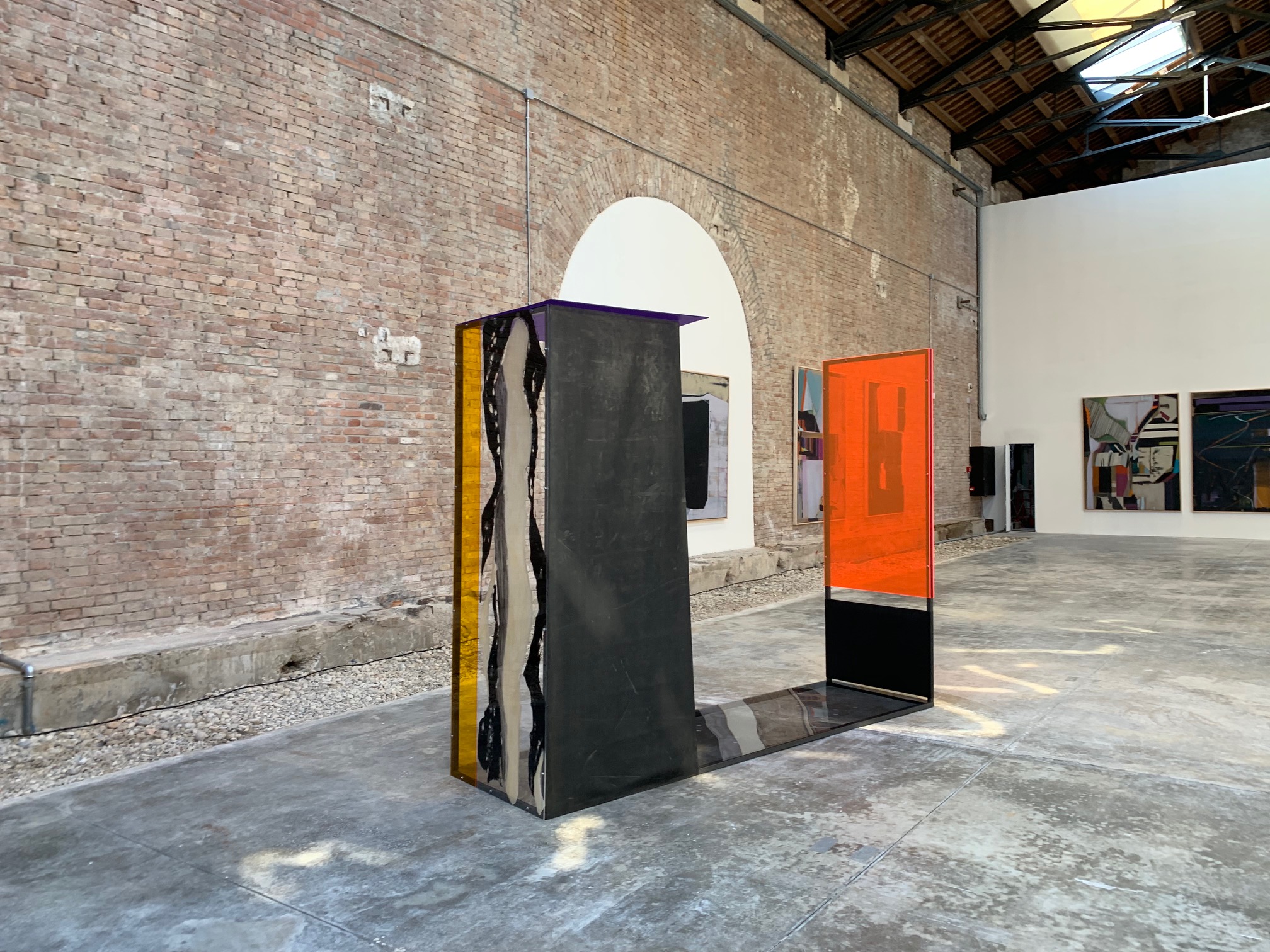 Radovi troje dubrovačkih umjetnika izloženi su u prostoru Tesa 100 u sklopu Arsenala