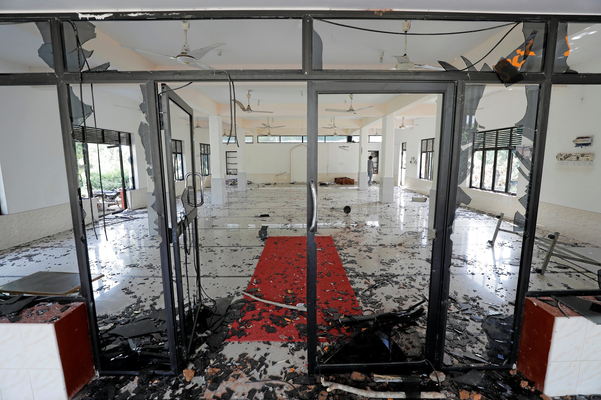 2019-05-13T141923Z_1392248391_RC1393466AF0_RTRMADP_3_SRI-LANKA-BLASTS_1