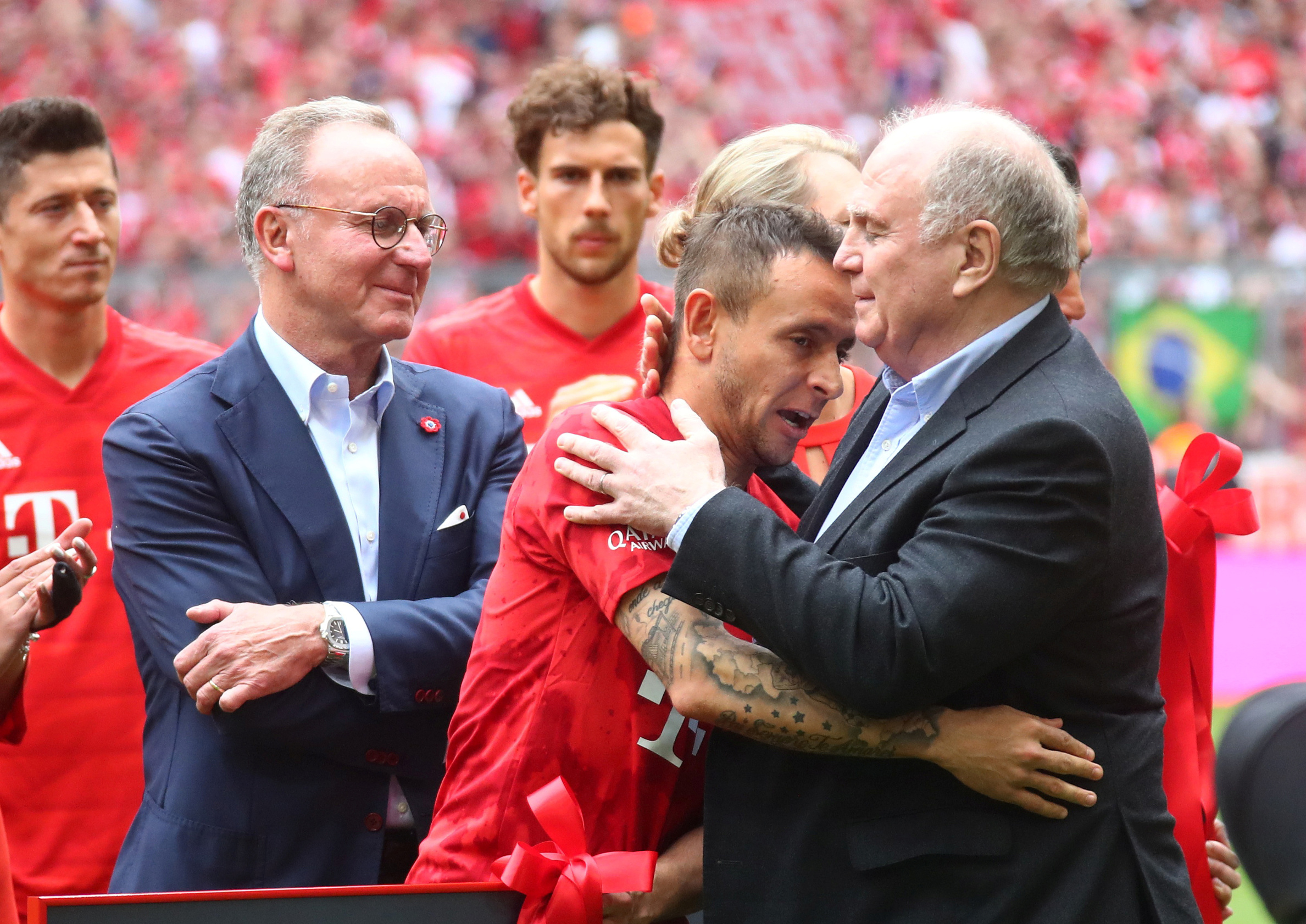 2019-05-18T140835Z_1162410432_RC135522D760_RTRMADP_3_SOCCER-GERMANY-BAY-SGE