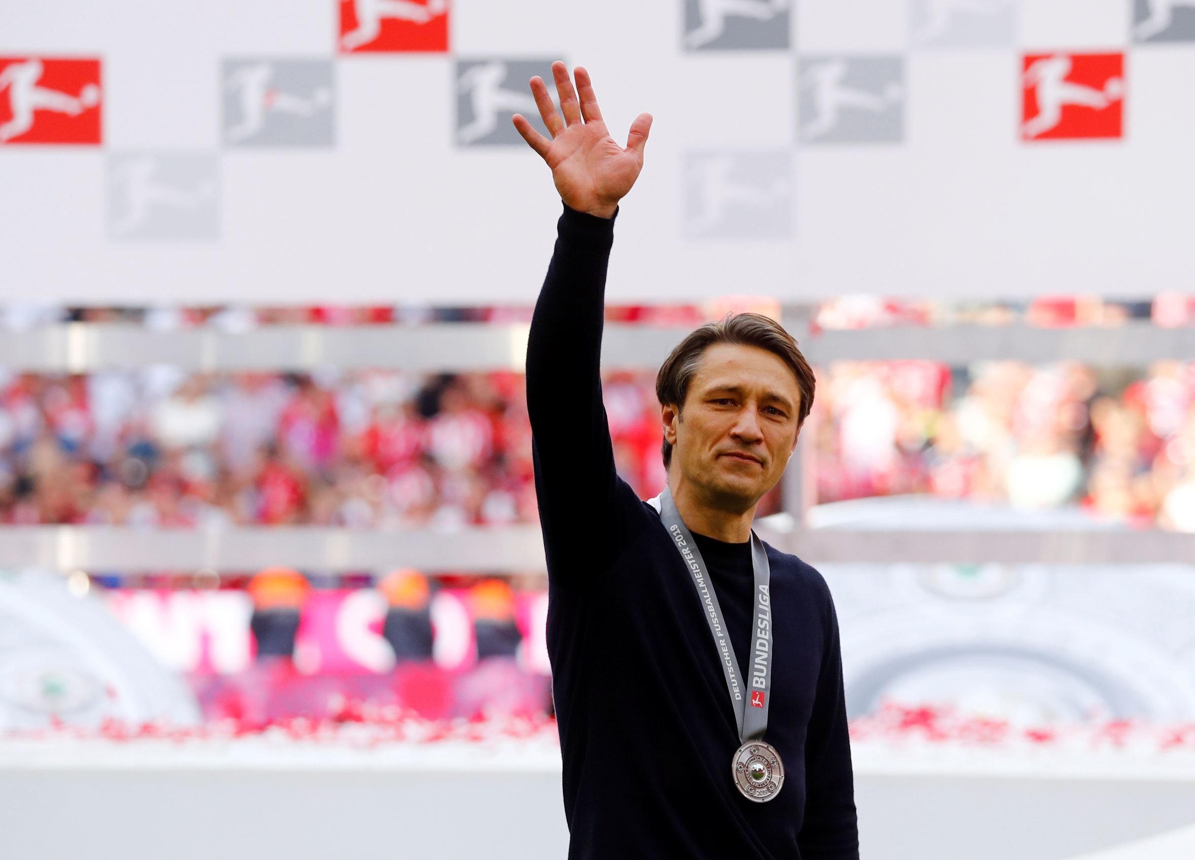 2019-05-18T154951Z_467022902_RC1AEFD52A80_RTRMADP_3_SOCCER-GERMANY-BAY-SGE