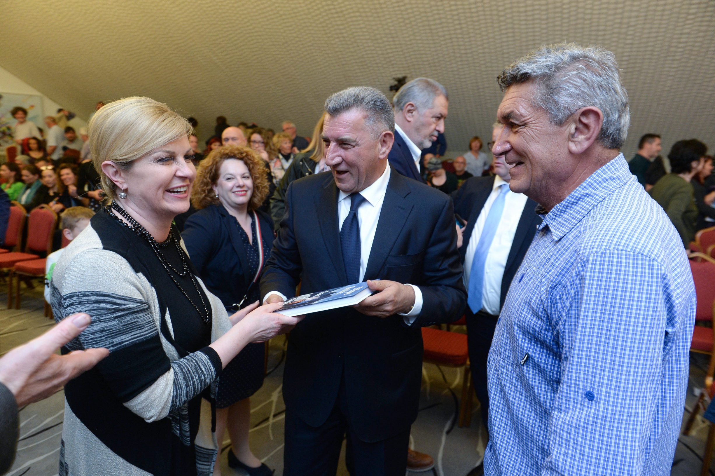Kolinda Grabar Kitarović, Ante Gotovina i Stjepan Božić