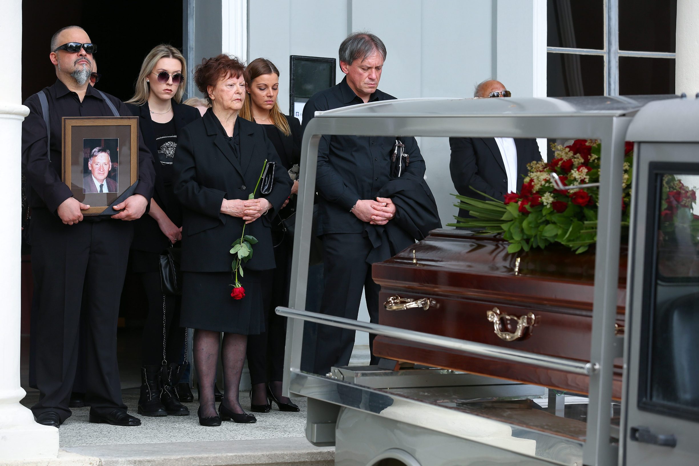 obitelj Zlatka Škorića na sprovodu