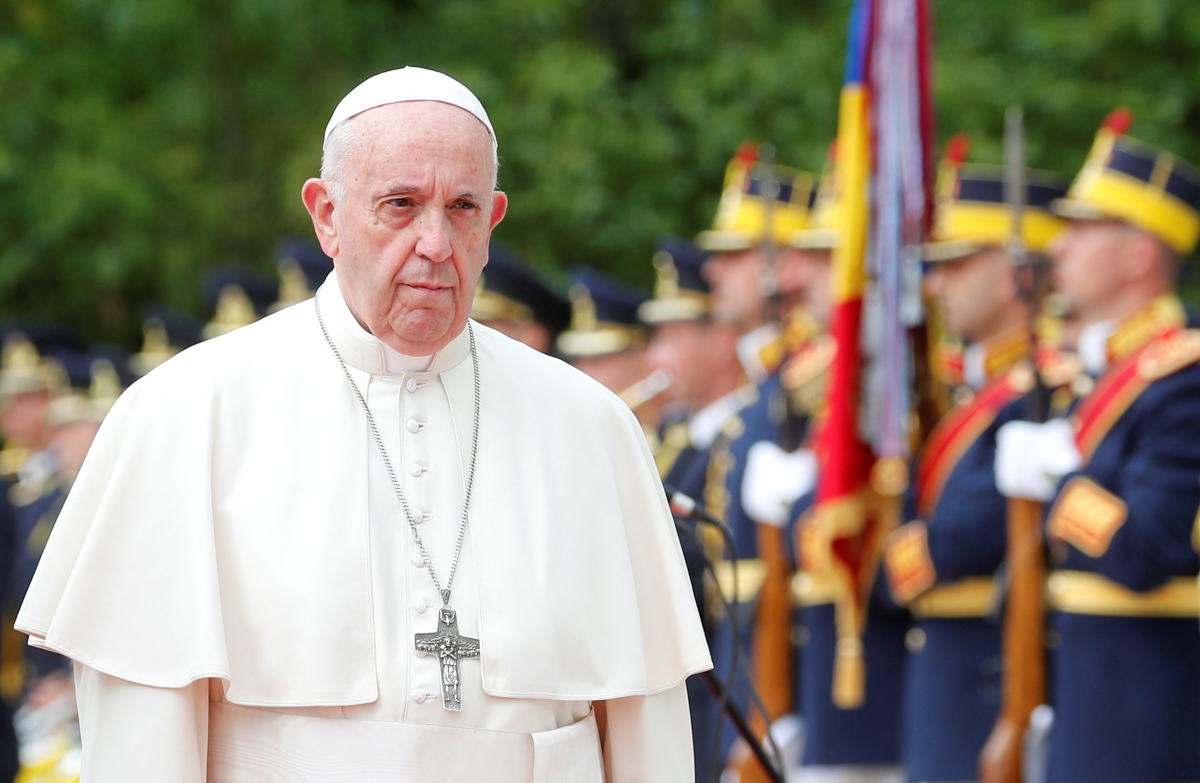 2019-05-31T095358Z_1233148862_RC17C3F73FC0_RTRMADP_3_POPE-ROMANIA