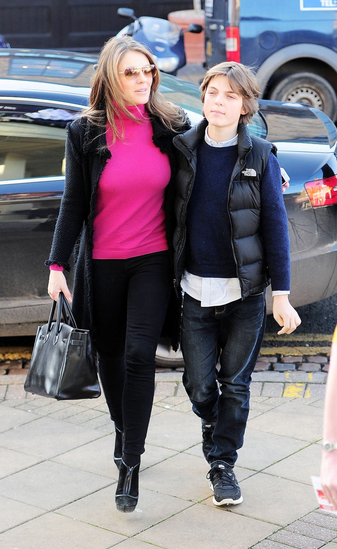 Elizabeth Hurley i sin Damien 2014. godine