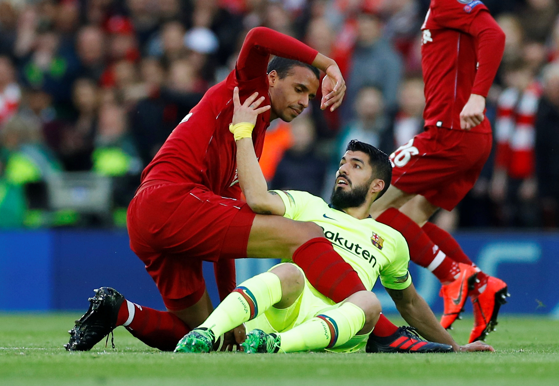 2019-05-07T191217Z_1713111600_RC12B6381A00_RTRMADP_3_SOCCER-CHAMPIONS-LIV-FCB