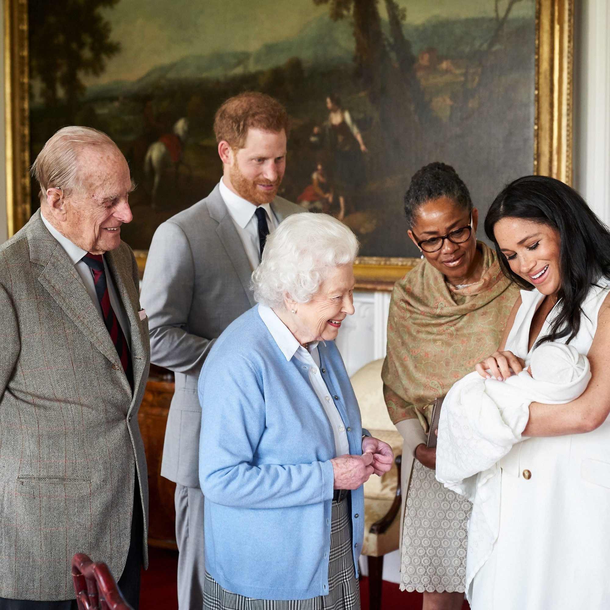 2019-05-08T162223Z_1405700812_RC1DF318CF40_RTRMADP_3_BRITAIN-ROYALS