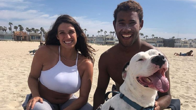 MacKenzie Dern sa zaručnikom