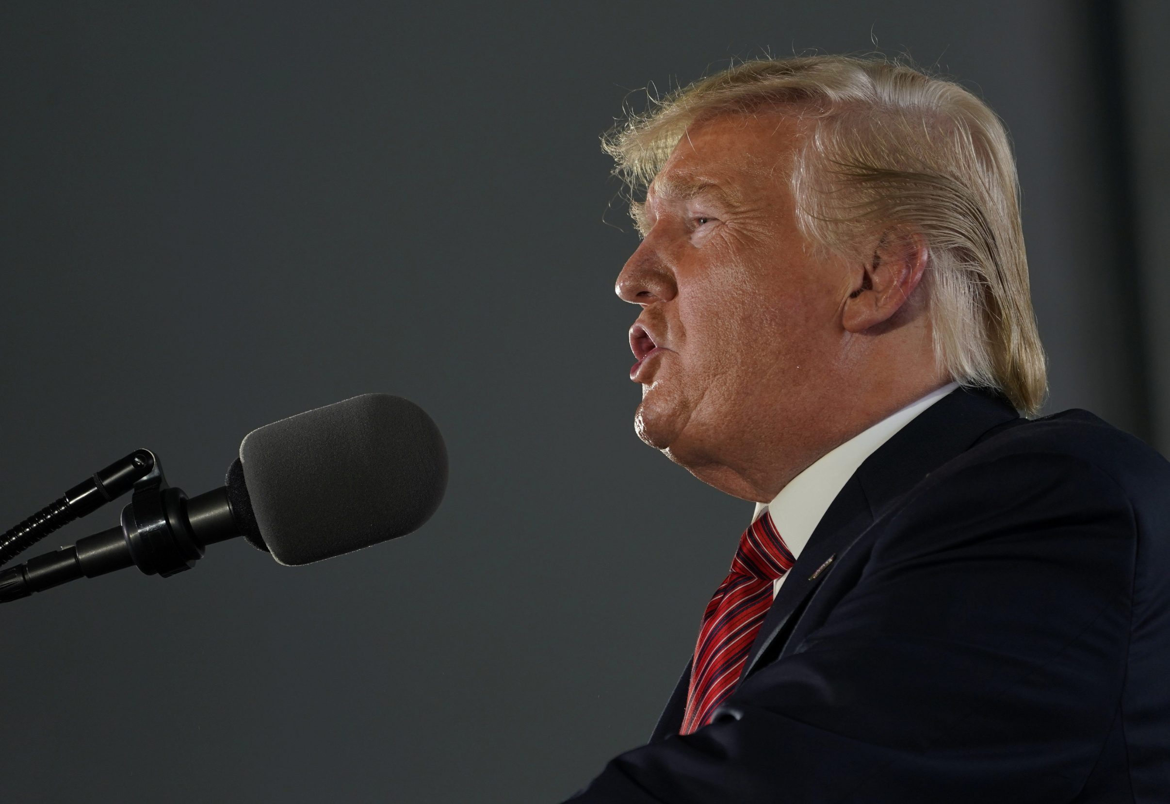 2019-06-11T212731Z_288179302_RC154339ECA0_RTRMADP_3_USA-TRUMP