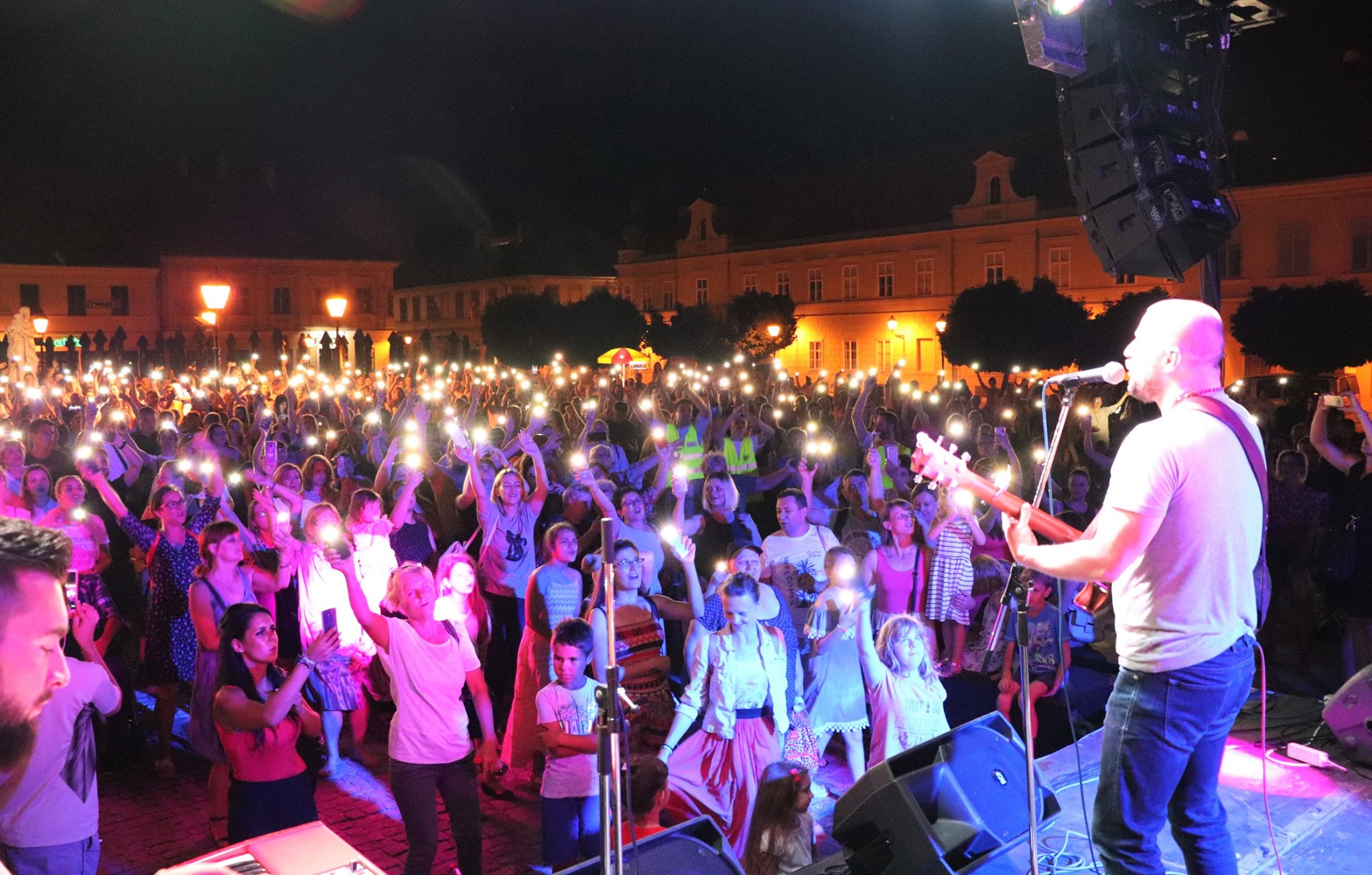 64254555_350480788859163_128807340517359616_o