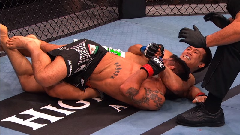 Chan Sung Jung vs. Leonard Garcia