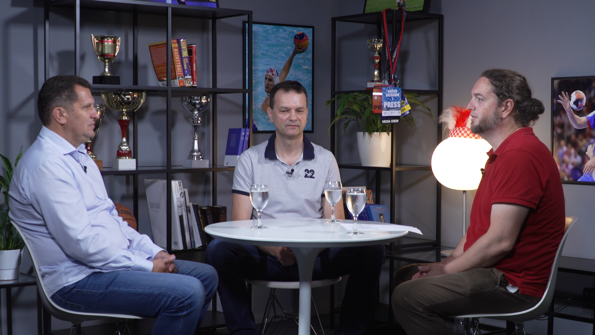 SN_Podcast_01.00_00_22_05.Still002