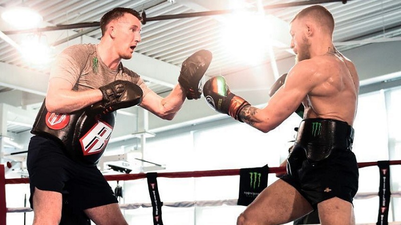 Owen-Roddy-i-Conor-McGregor