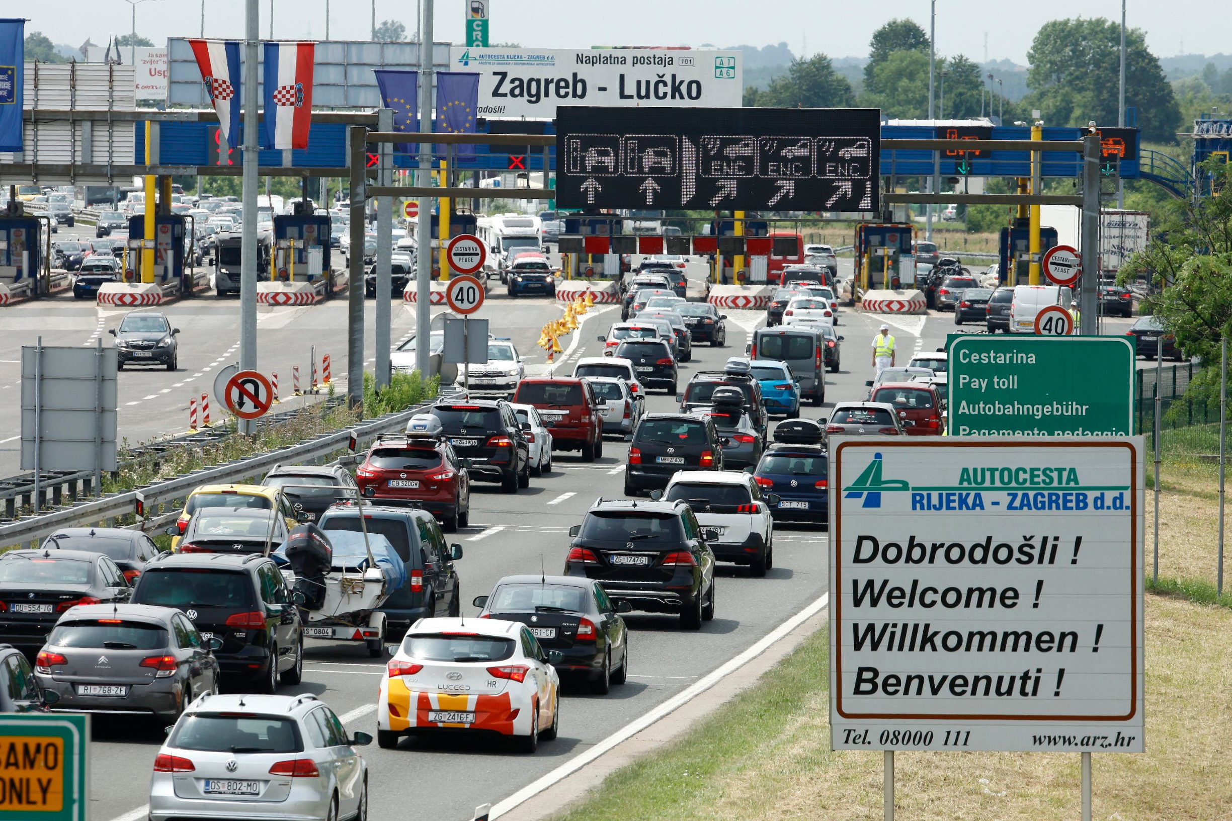 Guzva na naplati Lučko