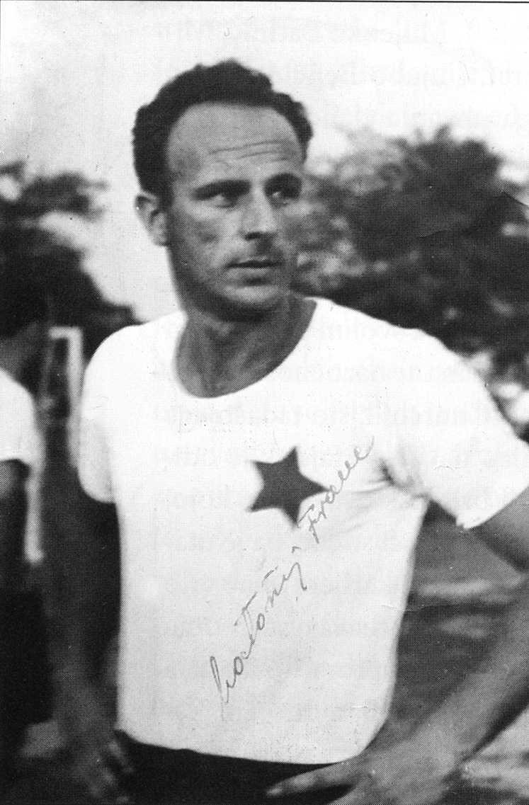 Frane Matošić zabio je gol u posljednjoj minuti utakmice Hajduka i Osme armije (3-2), koja je odigrana 18. lipnja 1944. u Bariju. Među gledateljima su bili i ranjeni pripadnici jugoslavenske partizanske vojske