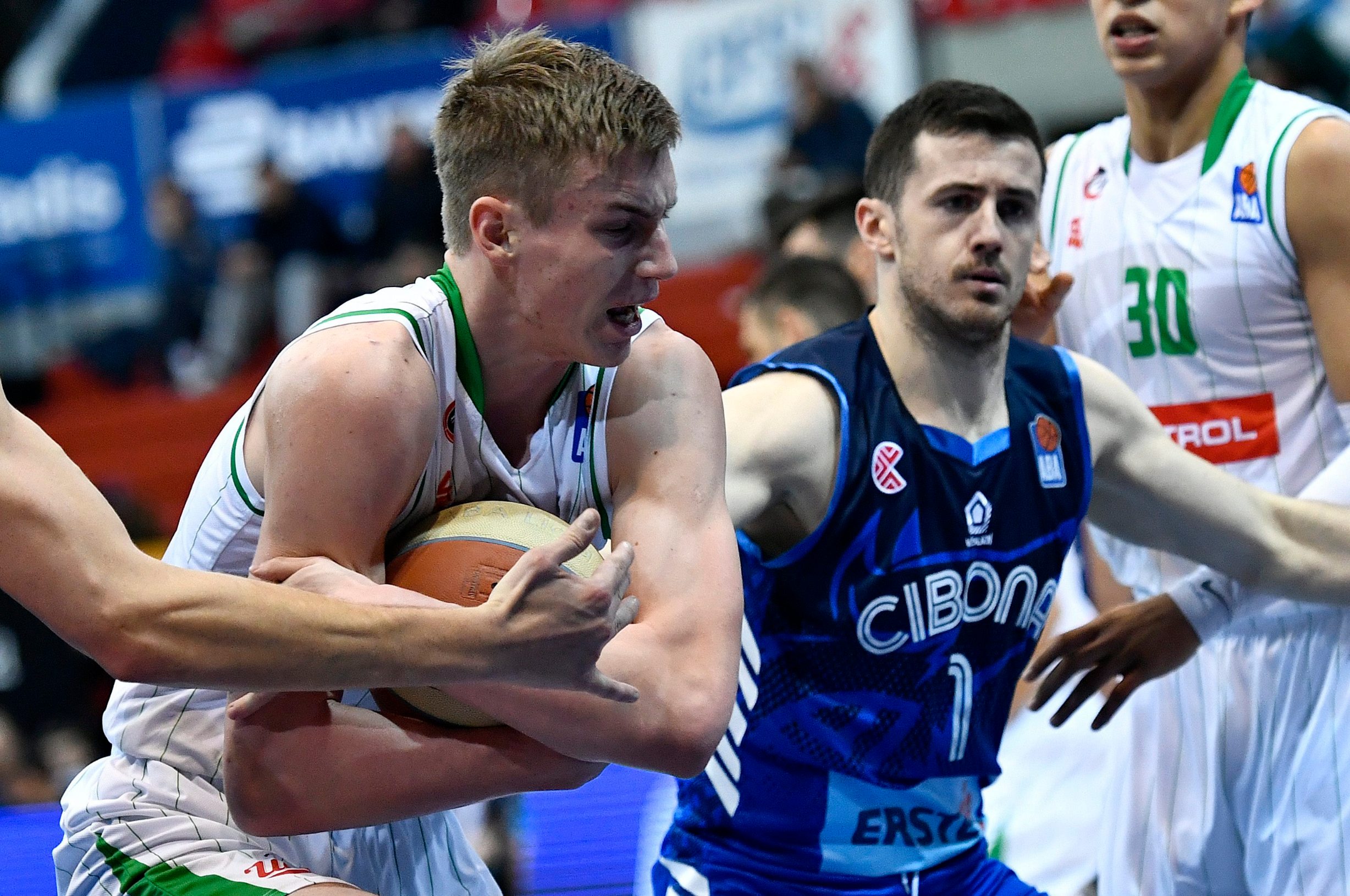 Luka Šamanić u dresu Olimpije tijekom dvoboja protiv Cibone u siječnju ove godine