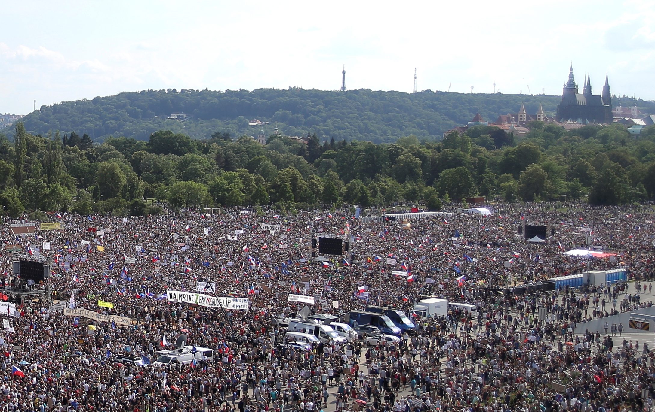 Masovni prosvjed u Pragu