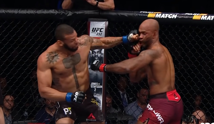 Thiago Santos i Jimi Manuwa (UFC 231)