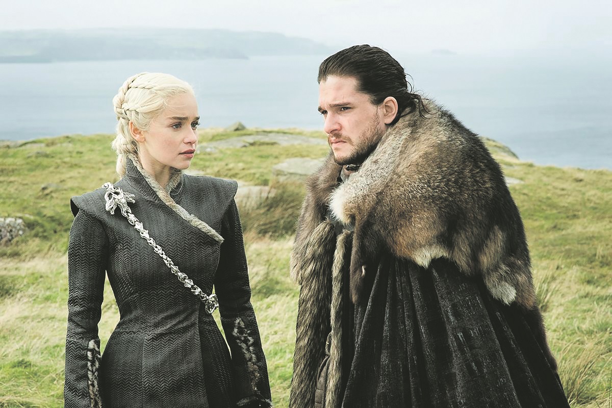 249601-320233-Jon_and_Daenerys_1_by_HBO_1