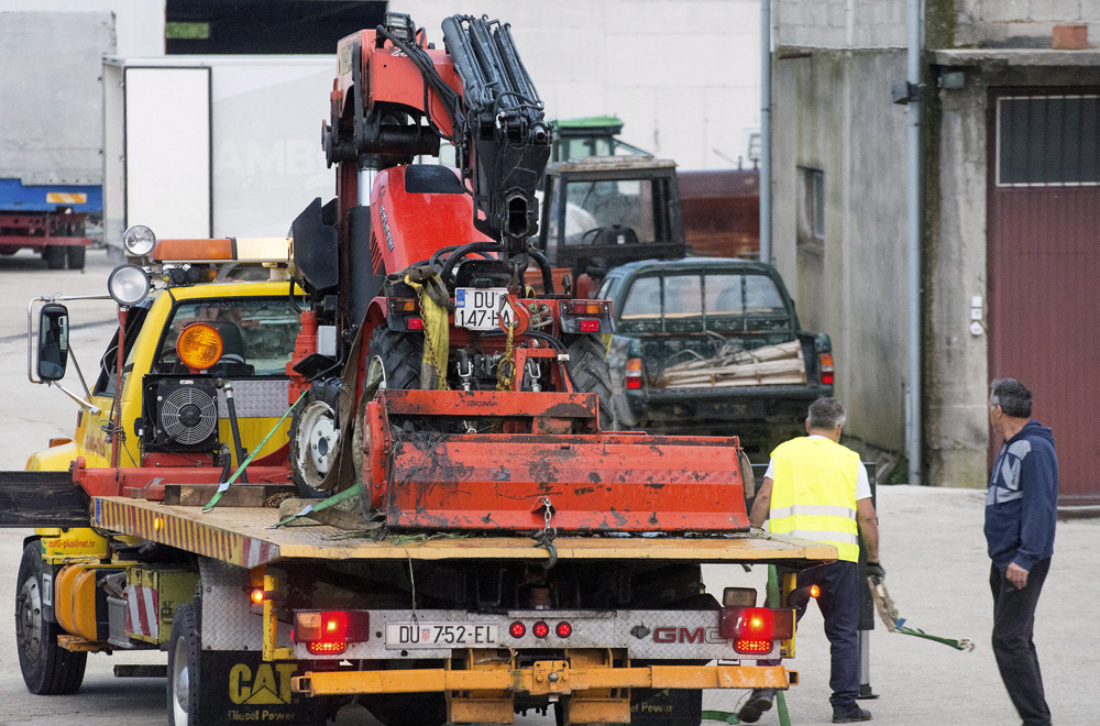 Traktor na kojem je smrtno stradao mladić u mjestu Glog