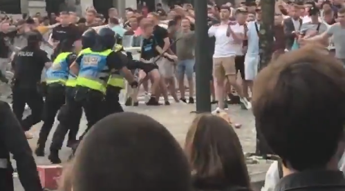 Engleski navijači neredi Porto