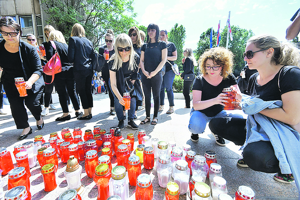 pa_6294482_prosvjed_ministarstvo3-100719