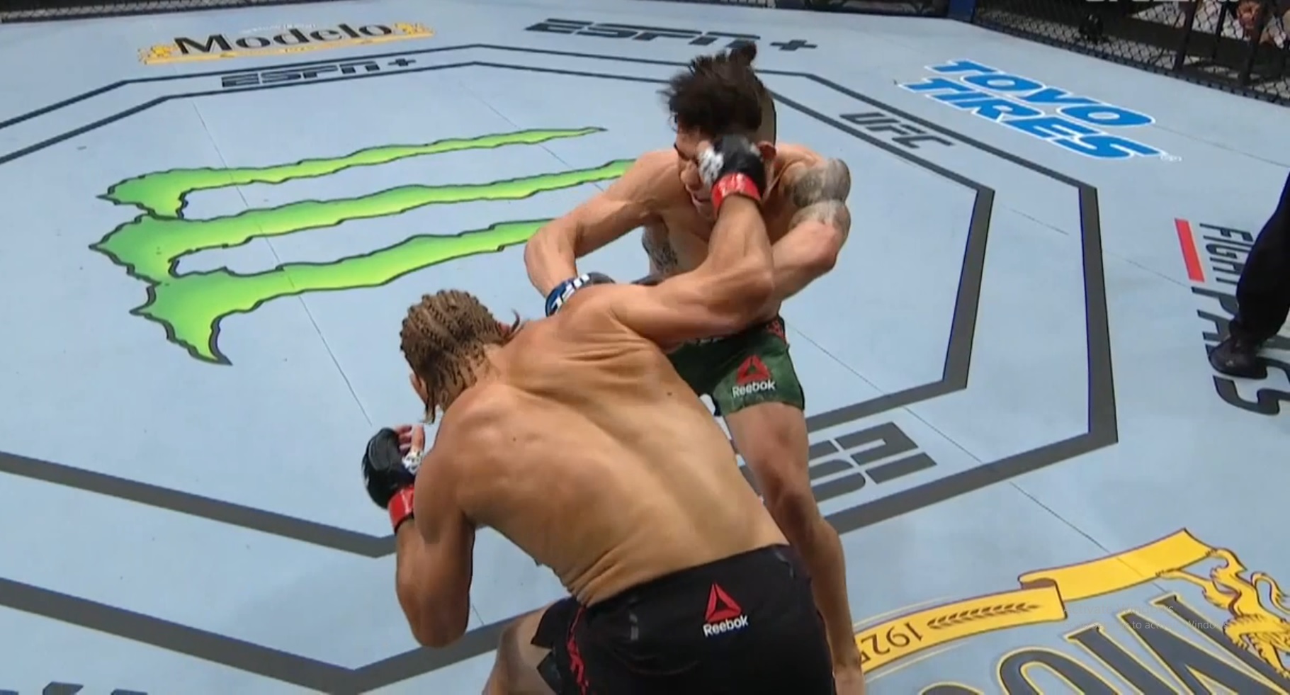 Urijah Faber vs. Ricky Simon