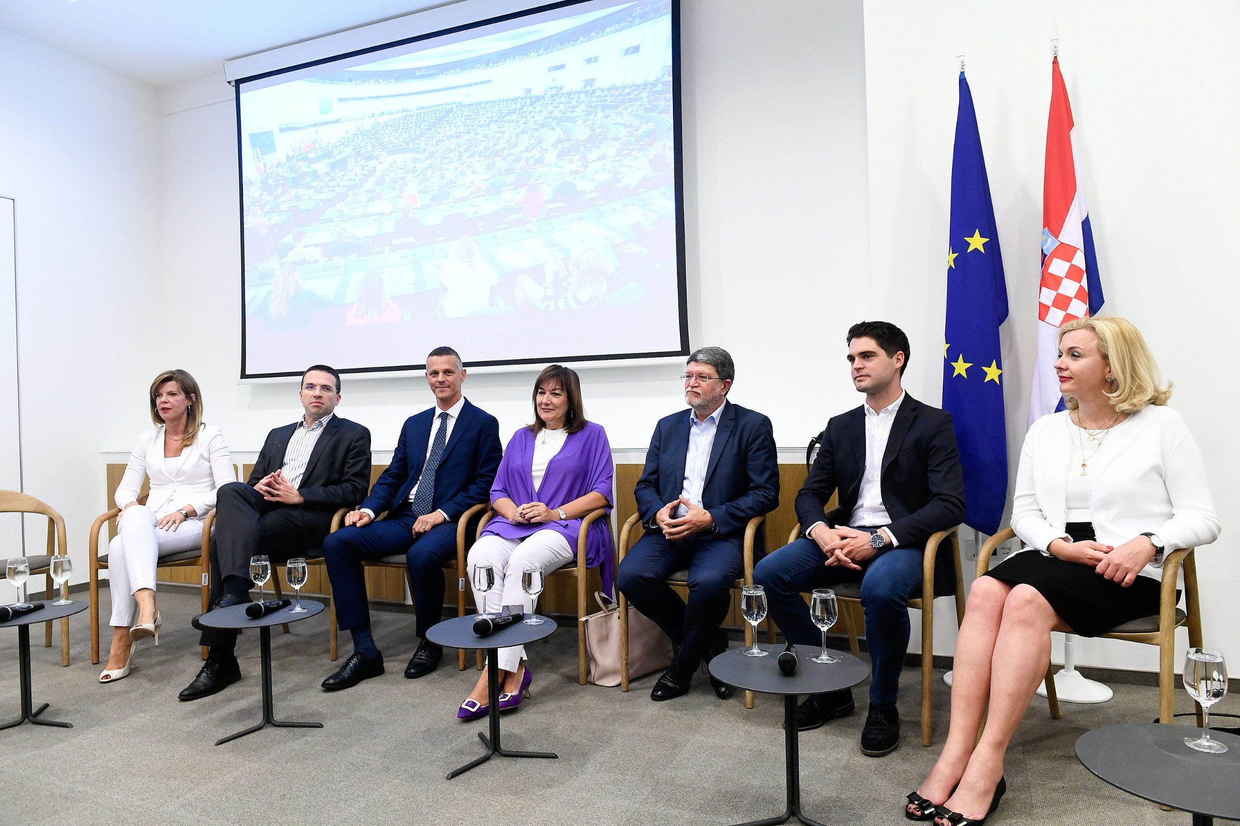Biljana Borzan, Tomislav Sokol, Valter Flego, Dubravka Šuica, Tonino Picula, Karlo Ressler,  Željana Zovko
