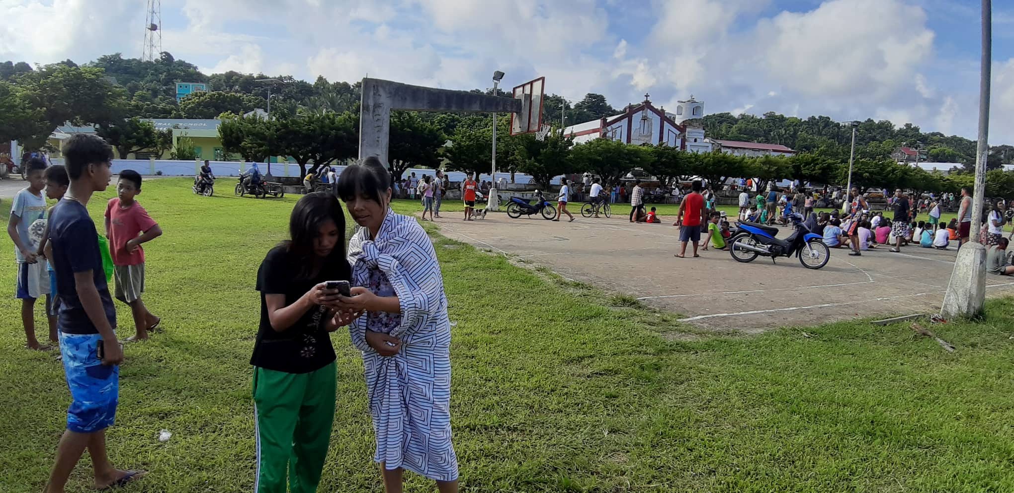 2019-07-27T030858Z_606260296_RC1213F67080_RTRMADP_3_PHILIPPINES-QUAKE