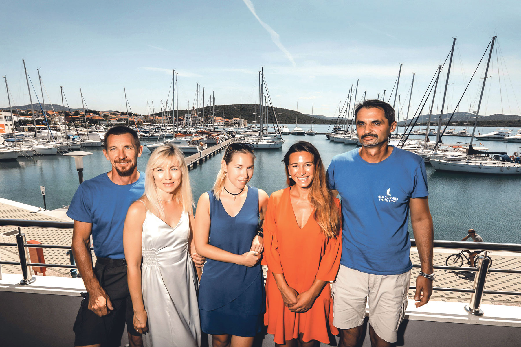 Tim iz Aquatoria Yachtinga, redom Rusi iz Moskve: Dmitry, Maja, Bruna, Marina i Vladimir
